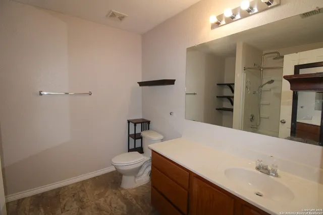 $1,800 | 7815 Liberty Horse, Selma, TX 78154