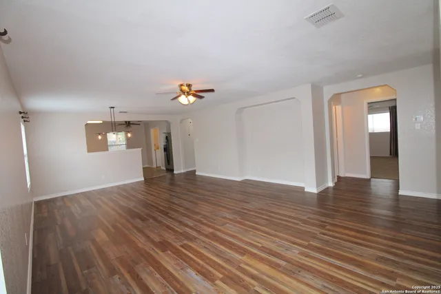 $1,800 | 7815 Liberty Horse, Selma, TX 78154