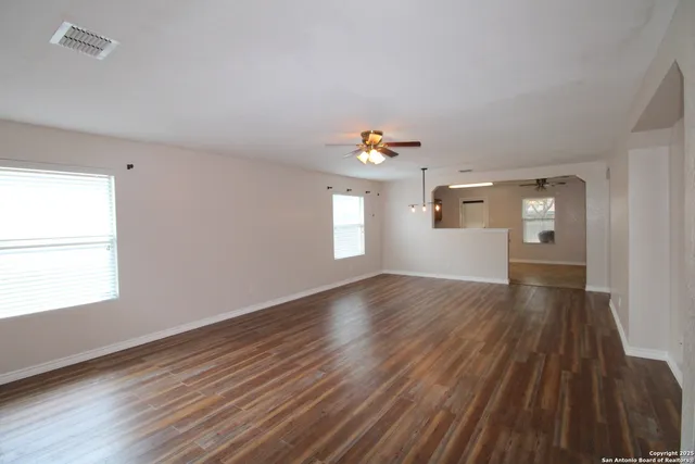 $1,800 | 7815 Liberty Horse, Selma, TX 78154