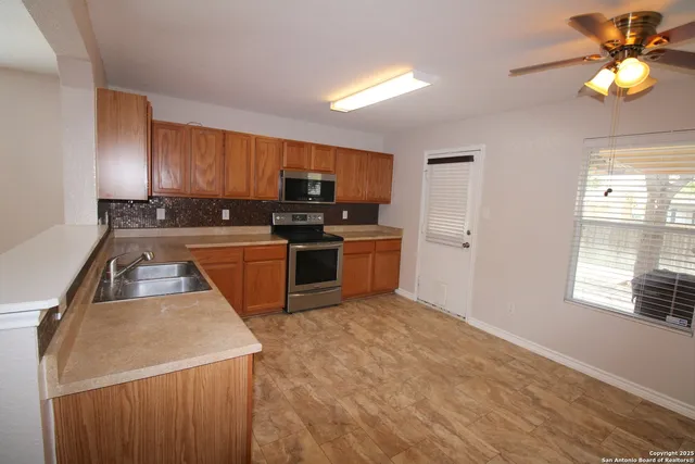 $1,800 | 7815 Liberty Horse, Selma, TX 78154