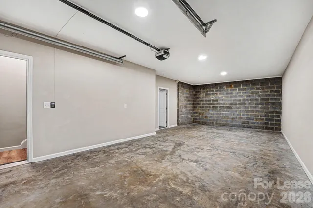 $2,100 | 931 East Front Street, Statesville, NC 28677