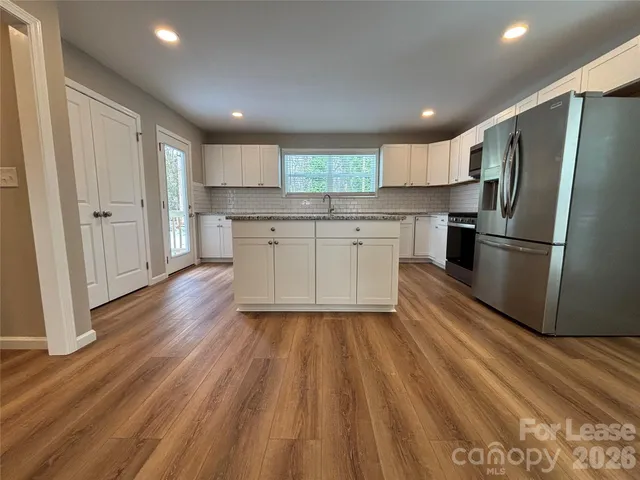 $2,100 | 931 East Front Street, Statesville, NC 28677