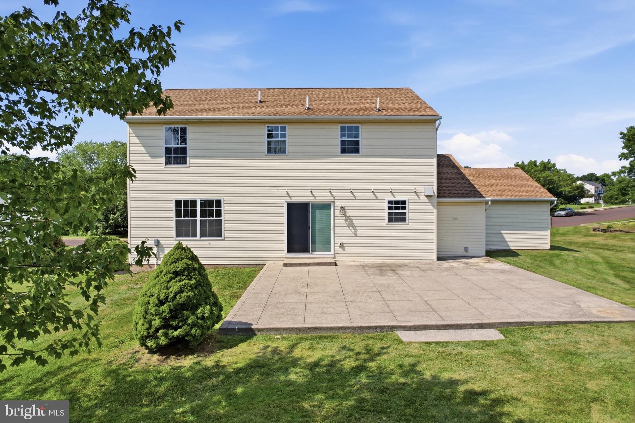 218 Strassburger Road Perkasie, PA 18944 - Photo 4 of 11