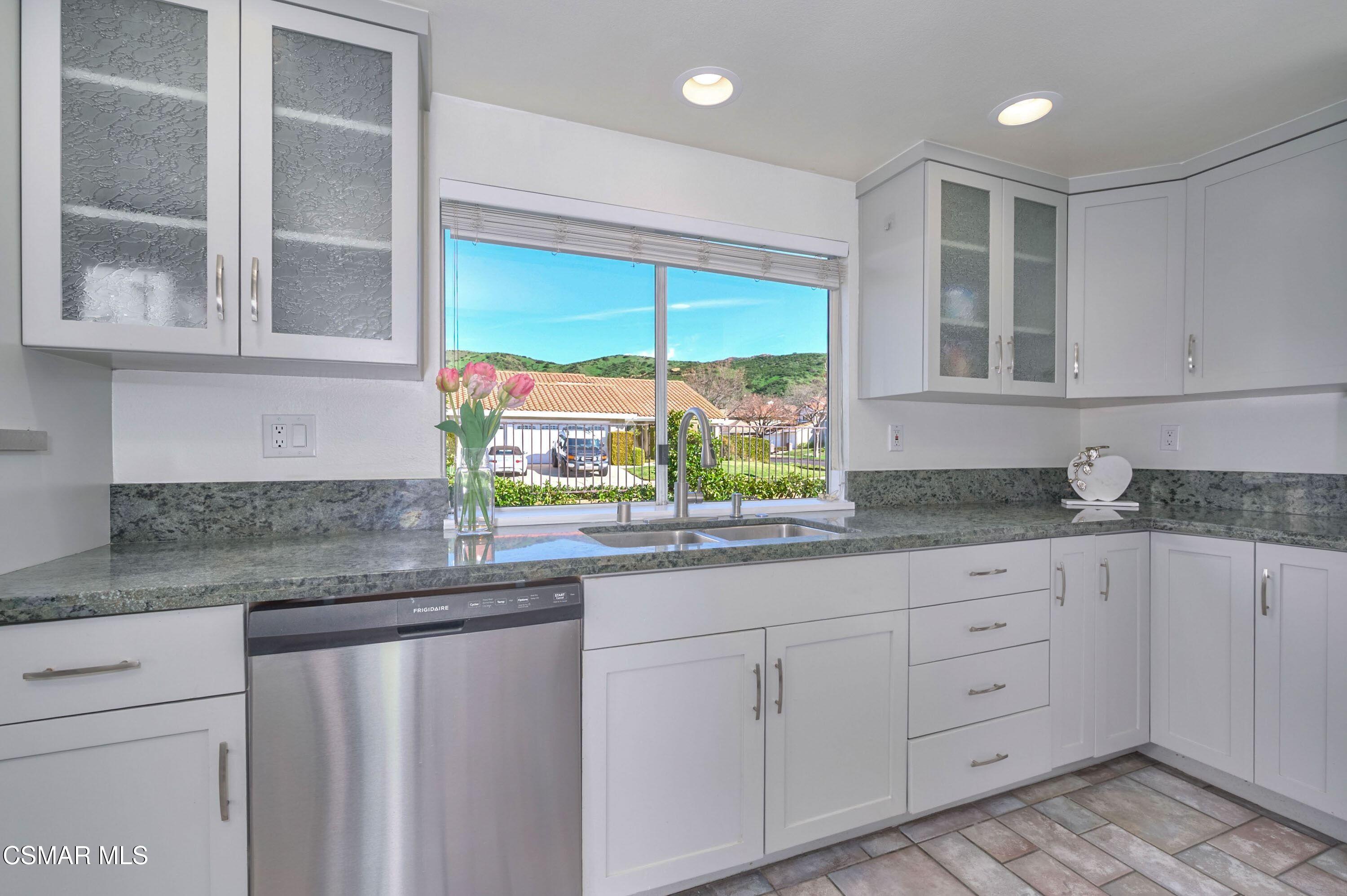 3125 Calusa Avenue Simi Valley, CA 93063 - Photo 2 of 46 3125 Calusa – Kitchen Detail