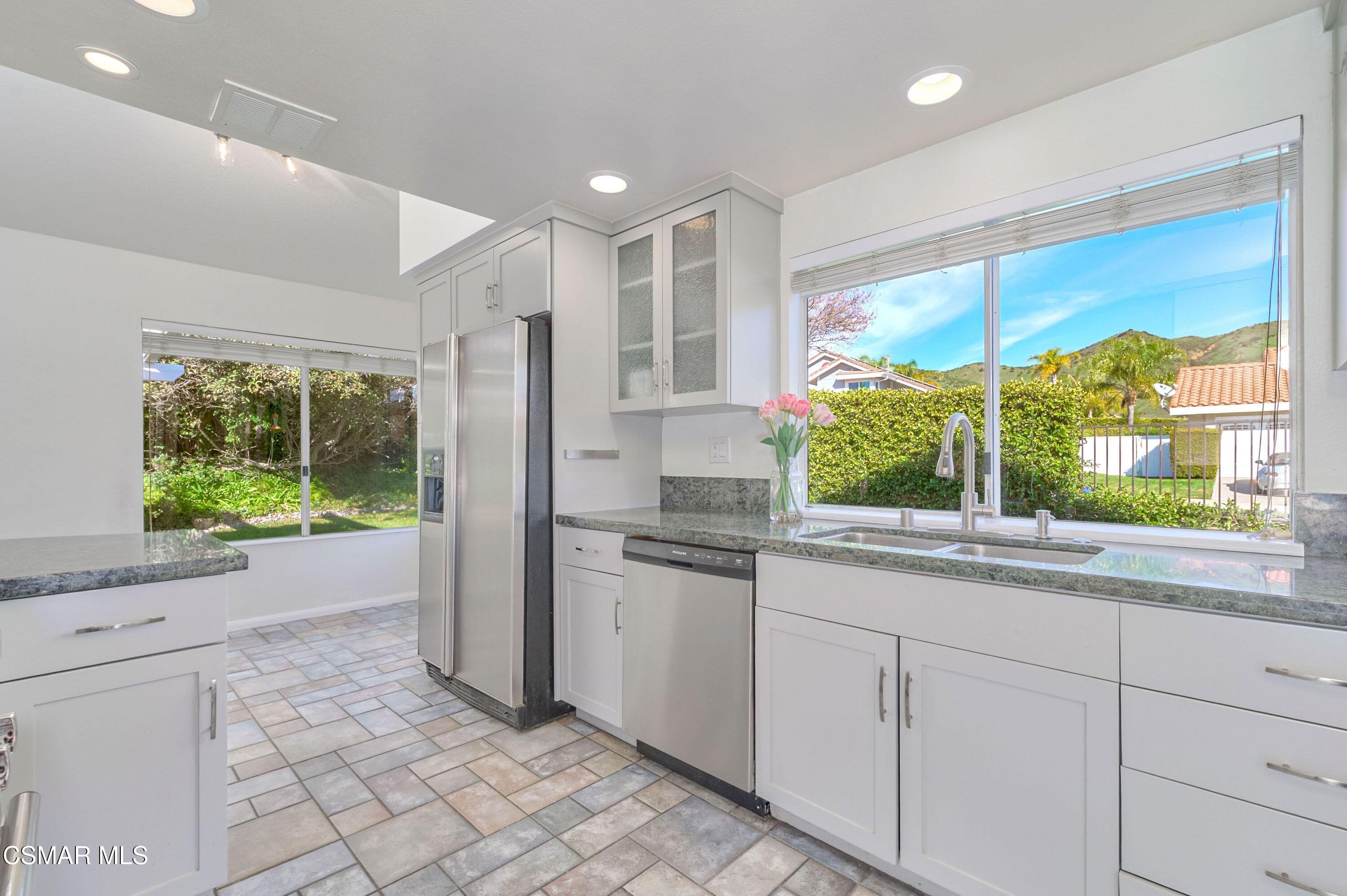 3125 Calusa Avenue Simi Valley, CA 93063 - Photo 3 of 46 3125 Calusa – Kitchen Alt