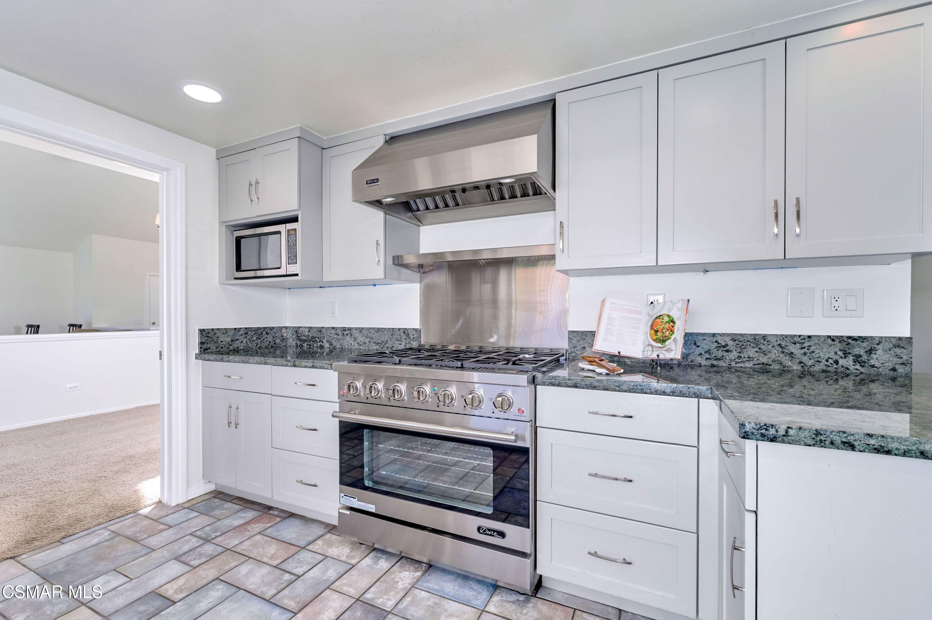 3125 Calusa Avenue Simi Valley, CA 93063 - Photo 5 of 46 3125 Calusa – Kitchen Detail Stove