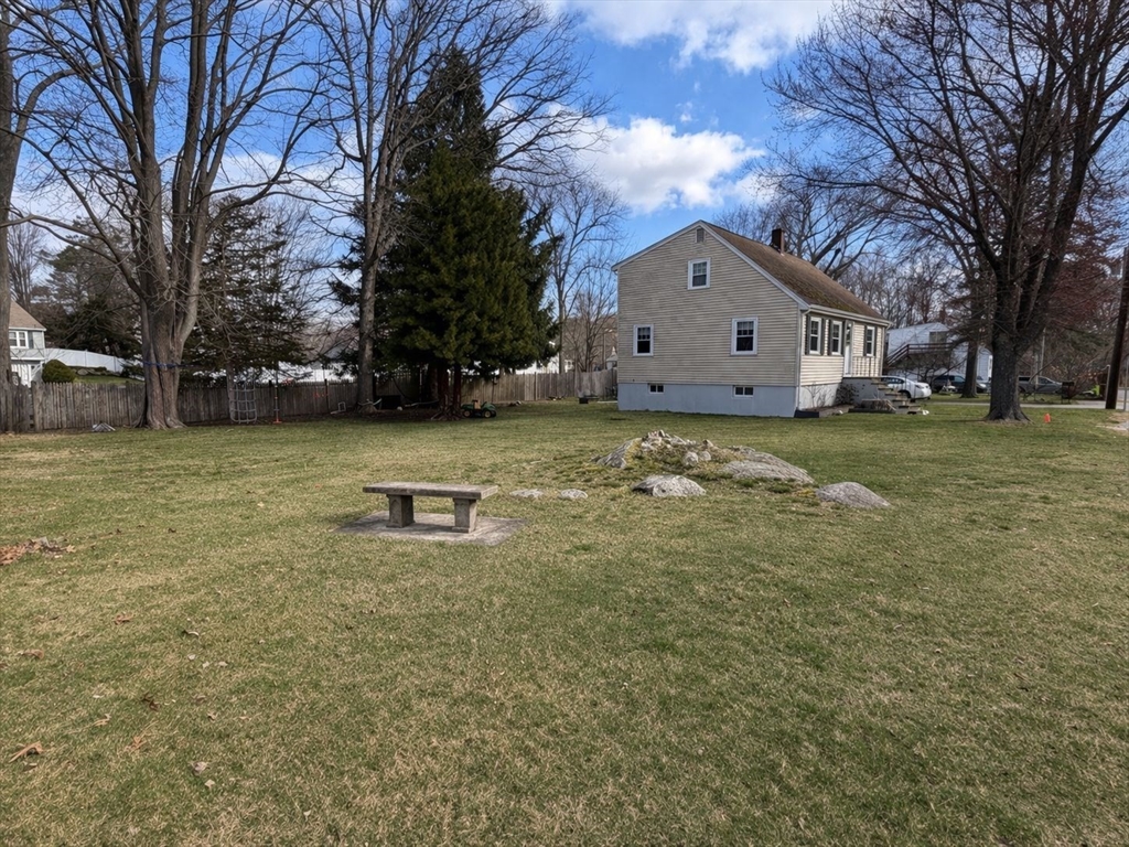 33 Logan Road, Unit 33 Braintree, MA 02184 - Photo 2 of 19