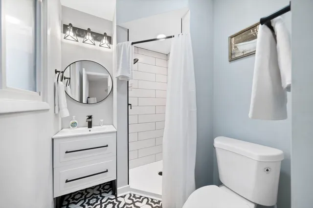 $425,000 | 325 West Central Avenue, Lombard, IL 60148