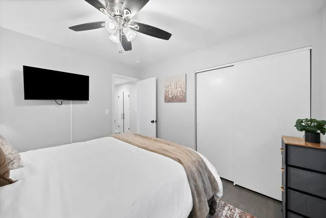 $425,000 | 325 West Central Avenue, Lombard, IL 60148