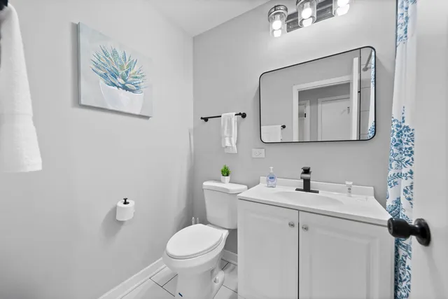 $425,000 | 325 West Central Avenue, Lombard, IL 60148