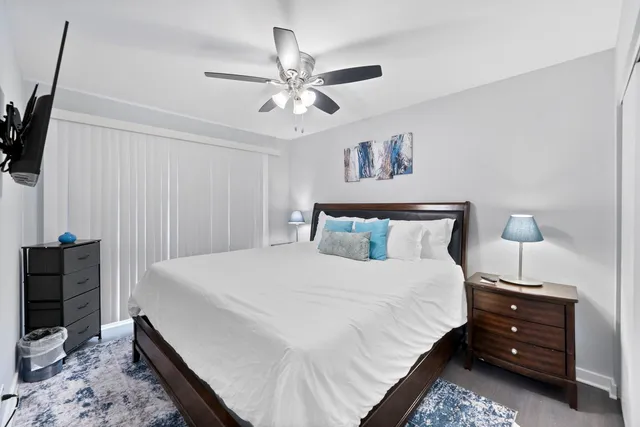 $425,000 | 325 West Central Avenue, Lombard, IL 60148