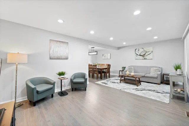 $425,000 | 325 West Central Avenue, Lombard, IL 60148