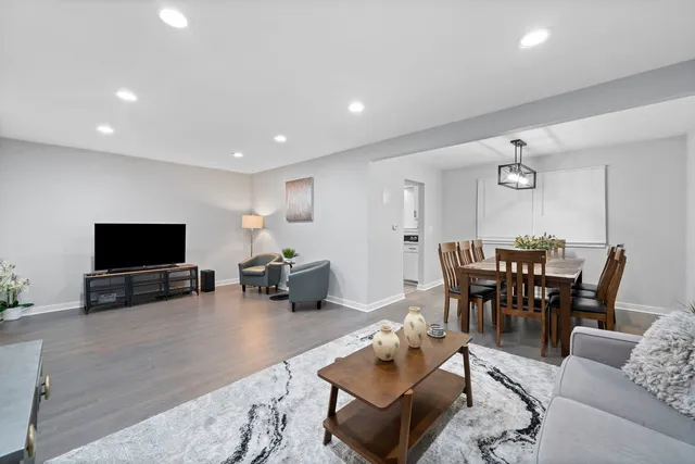 $425,000 | 325 West Central Avenue, Lombard, IL 60148