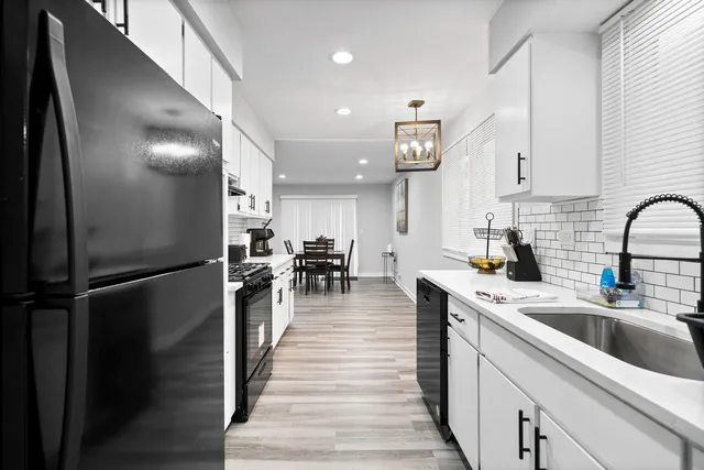 $425,000 | 325 West Central Avenue, Lombard, IL 60148