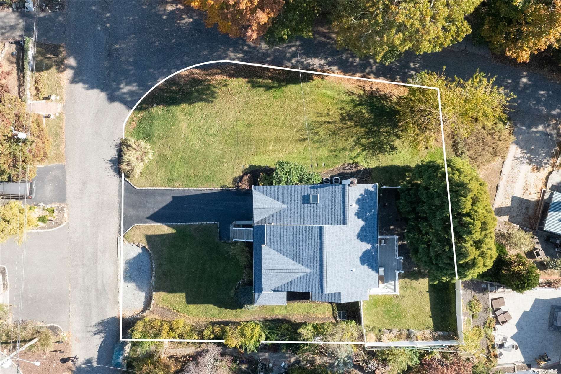 115 Cliff Road Wading River, NY 11792 - Photo 23 of 28