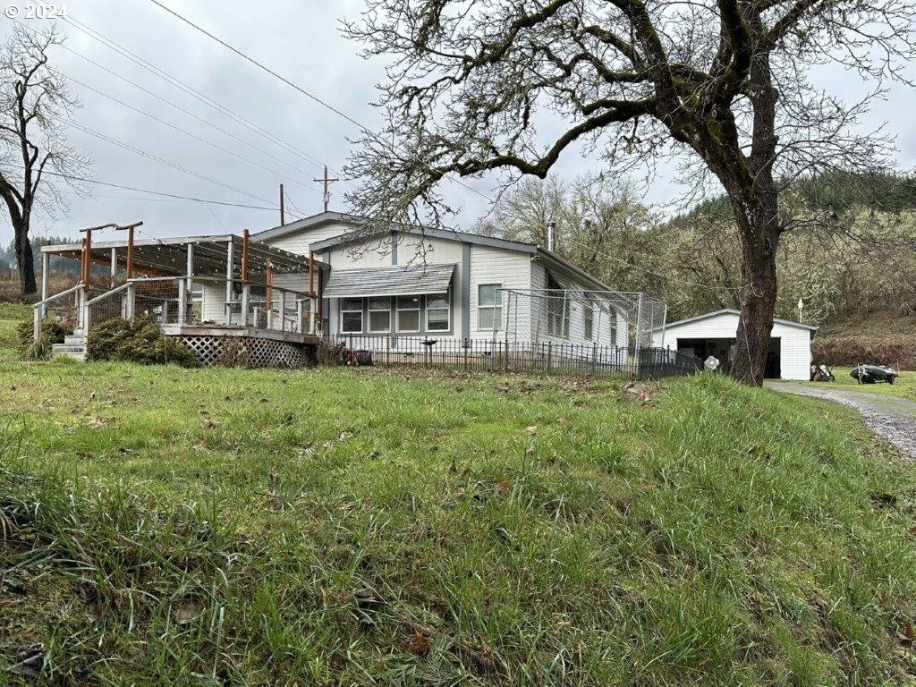 164 Maupin Road Oakland, OR 97462 - Photo 18 of 31 Gallery Image 18