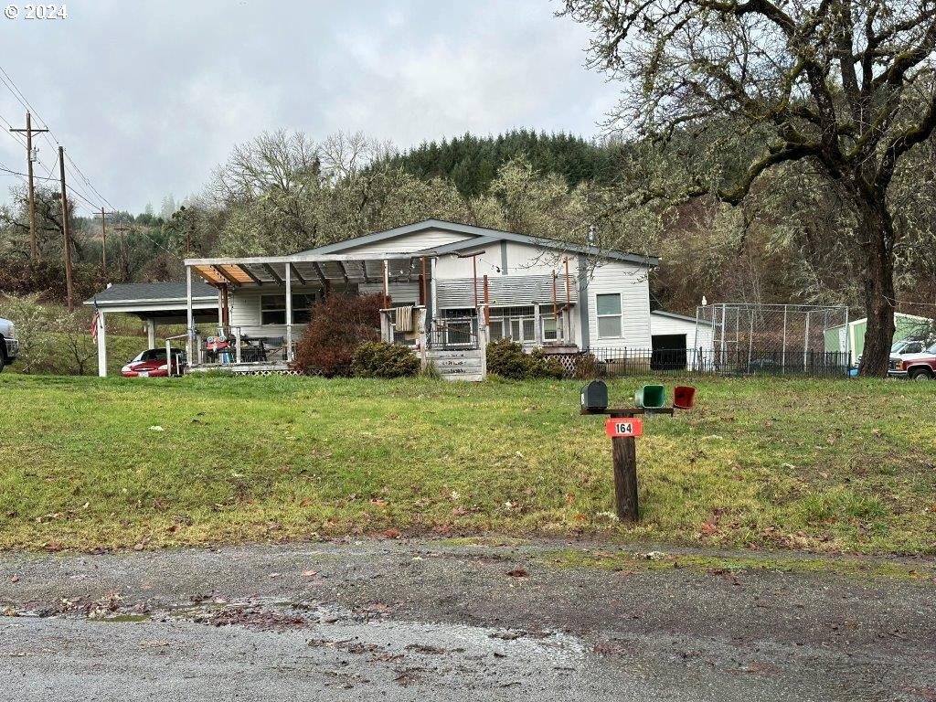 164 Maupin Road Oakland, OR 97462 - Photo 3 of 31 Gallery Image 3
