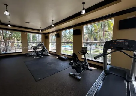 $2,000 | 8020 North Nob Hill Road, Unit 204, Tamarac, FL 33321