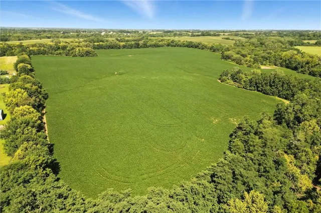 $1,300,000 | 7580 Southeast King Road, Holt, MO 64048