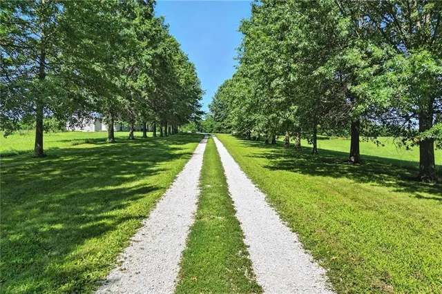 $1,300,000 | 7580 Southeast King Road, Holt, MO 64048