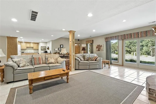 $1,300,000 | 7580 Southeast King Road, Holt, MO 64048