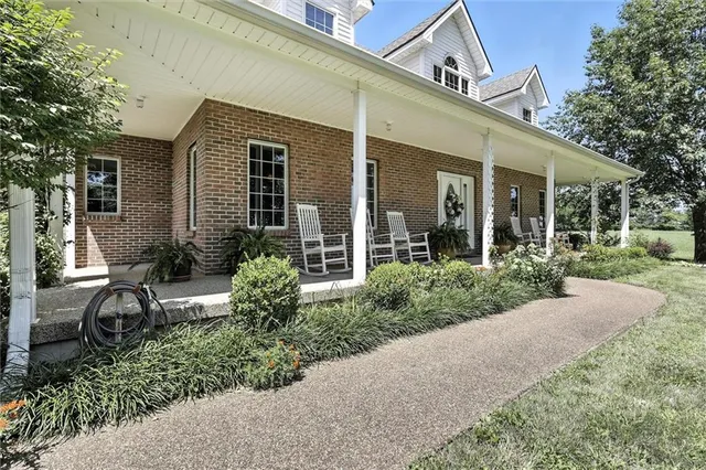 $1,300,000 | 7580 Southeast King Road, Holt, MO 64048