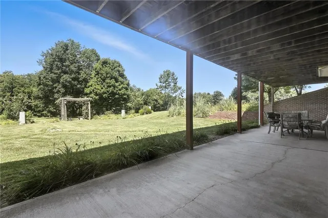 $1,300,000 | 7580 Southeast King Road, Holt, MO 64048