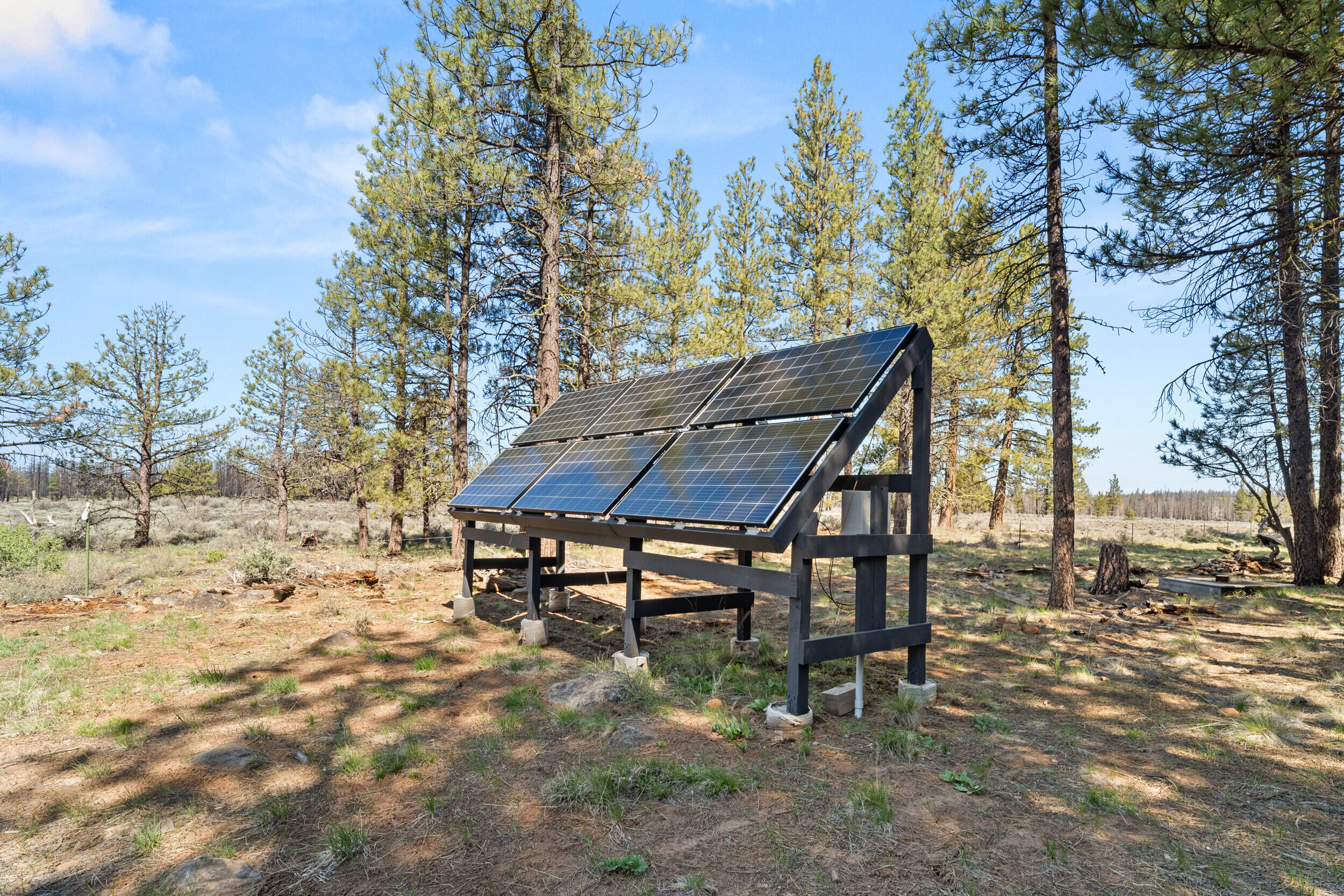 27 Blackpine Way Bly, OR 97622 - Photo 27 of 35 Solar panels