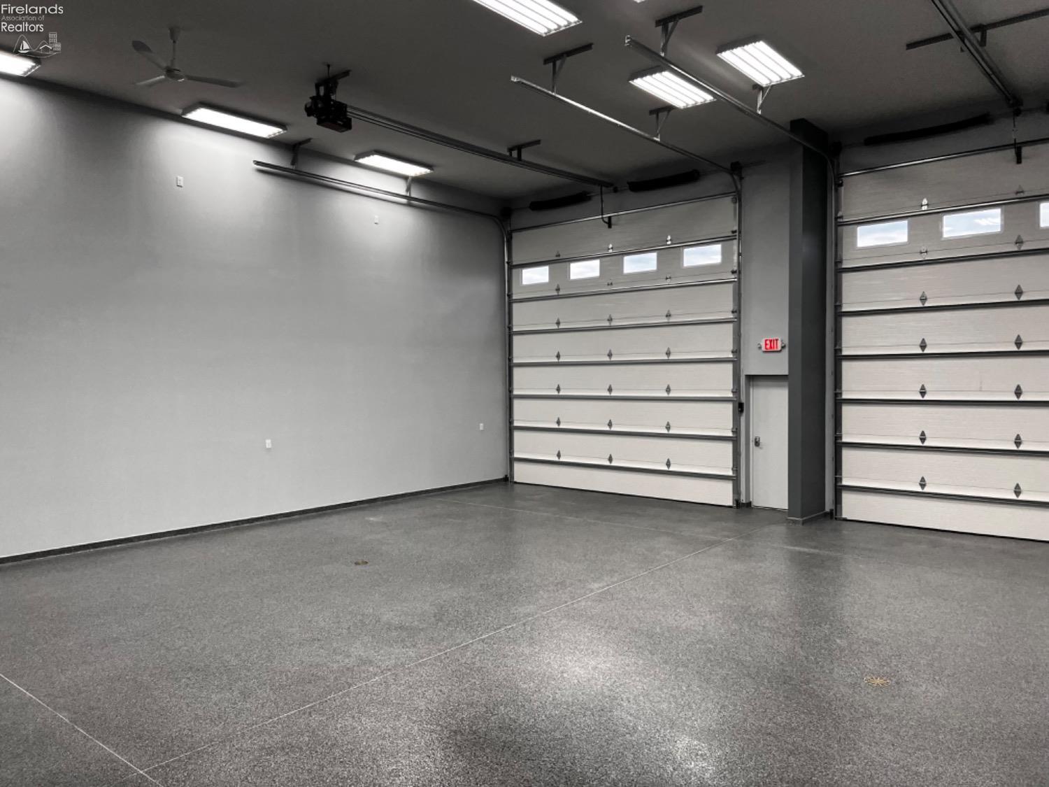764 Southeast Catawba Road, Unit 121 Port Clinton, OH 43452 - Photo 5 of 30 Gallery Image 5