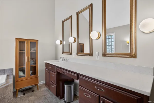 $655,000 | 6638 East Everett Arnold Drive, Bloomington, IN 47408