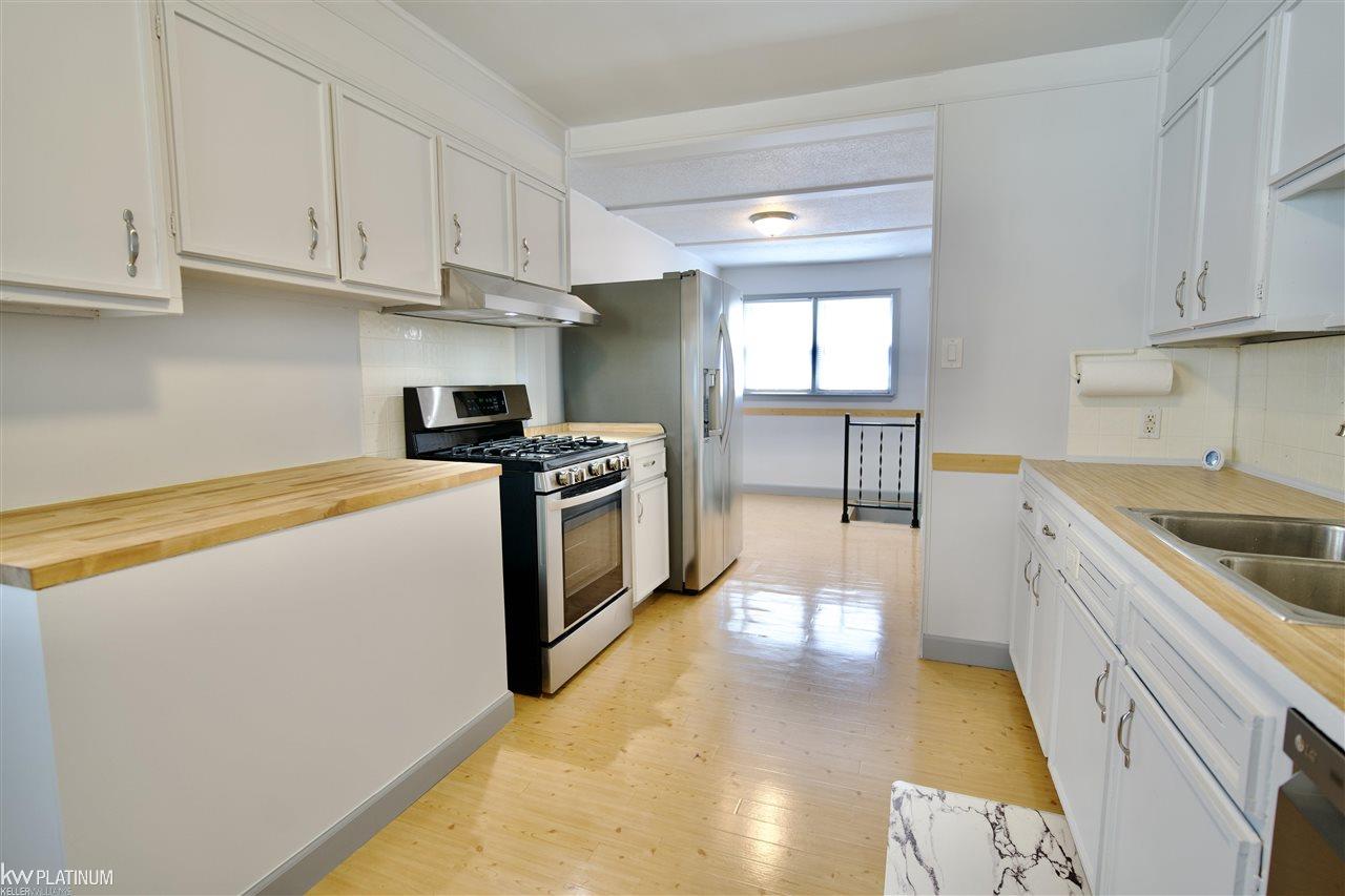 5118 Toepfer Road Warren, MI 48091 - Photo 4 of 20