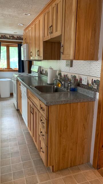 556 Sabattus Road Sabattus, ME 04280 - Photo 4 of 29 IMG_7181 - Copy