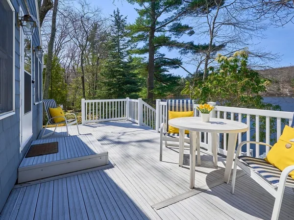 $895,000 | 19 Bennetts Road, Sturbridge, MA 01566