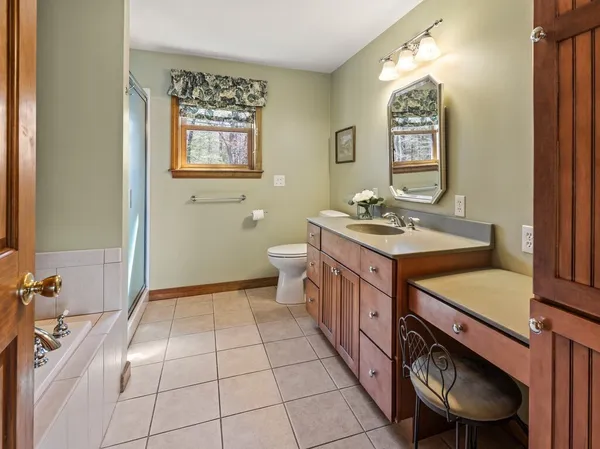 $895,000 | 19 Bennetts Road, Sturbridge, MA 01566