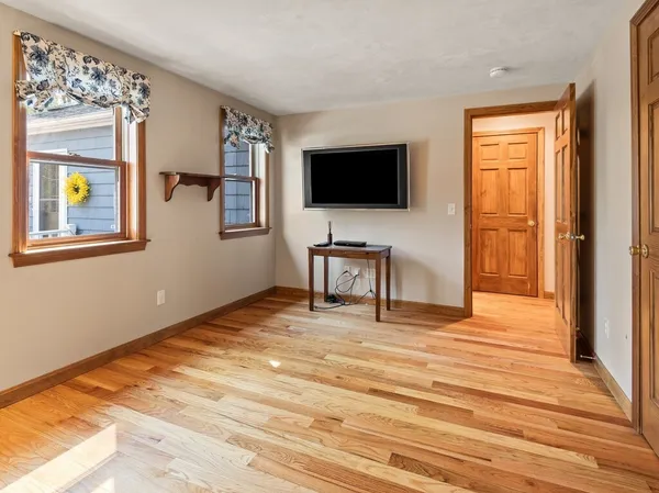 $895,000 | 19 Bennetts Road, Sturbridge, MA 01566