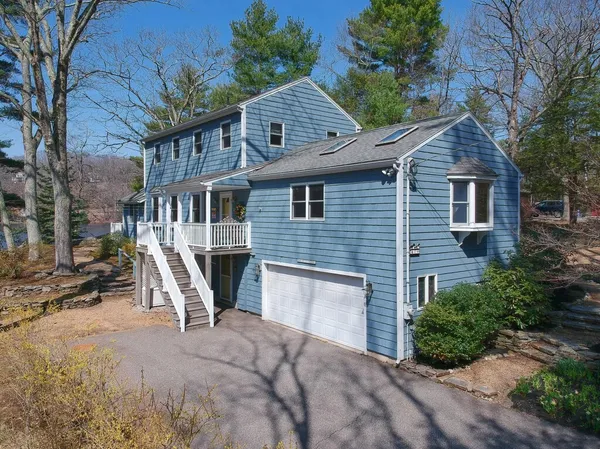 $895,000 | 19 Bennetts Road, Sturbridge, MA 01566