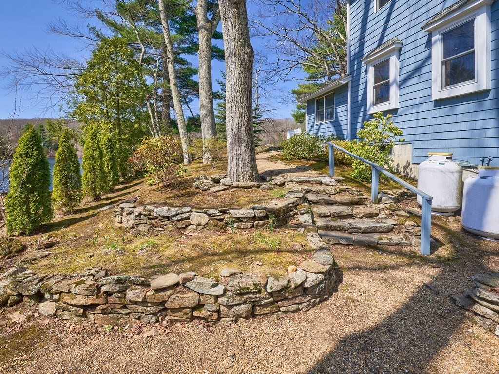 19 Bennetts Road Sturbridge, MA 01566 - Photo 34 of 42