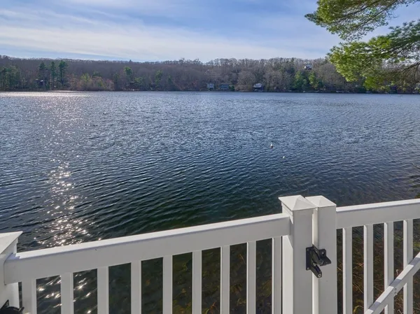 $895,000 | 19 Bennetts Road, Sturbridge, MA 01566
