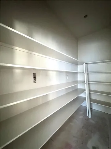 $635,229 | 7609 Northeast 103rd Terrace, Kansas City, MO 64157