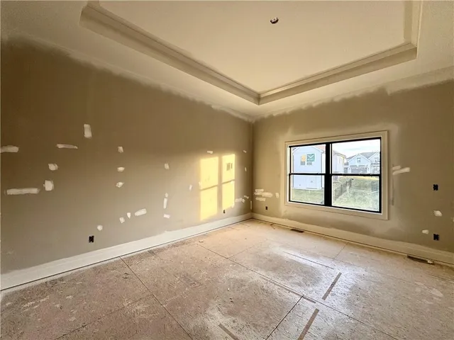 $635,229 | 7609 Northeast 103rd Terrace, Kansas City, MO 64157