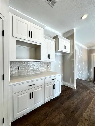 $635,229 | 7609 Northeast 103rd Terrace, Kansas City, MO 64157