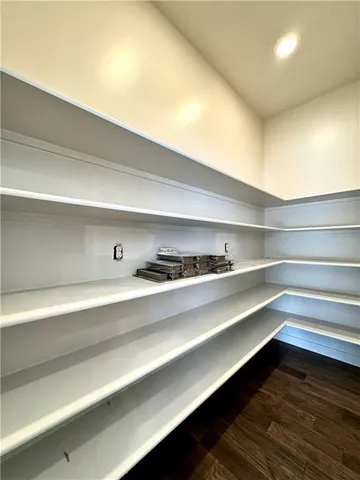 $635,229 | 7609 Northeast 103rd Terrace, Kansas City, MO 64157