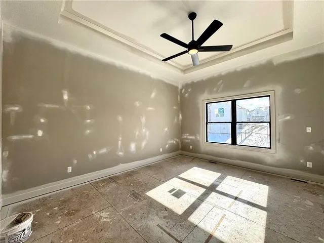 $635,229 | 7609 Northeast 103rd Terrace, Kansas City, MO 64157