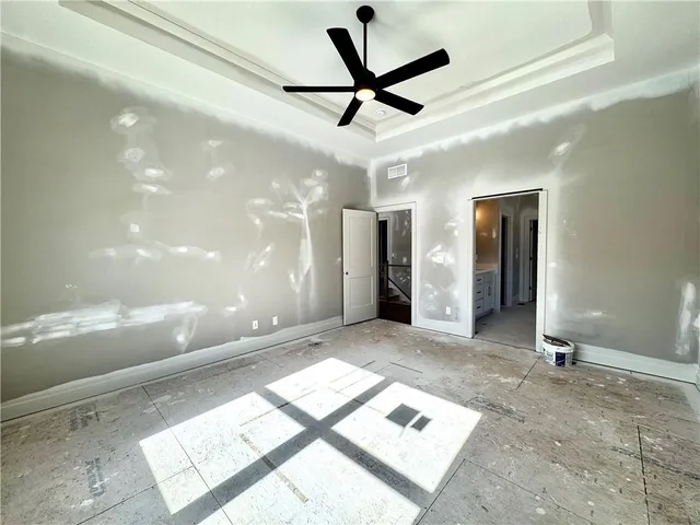 $635,229 | 7609 Northeast 103rd Terrace, Kansas City, MO 64157