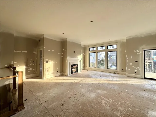 $635,229 | 7609 Northeast 103rd Terrace, Kansas City, MO 64157