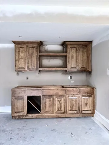 $635,229 | 7609 Northeast 103rd Terrace, Kansas City, MO 64157