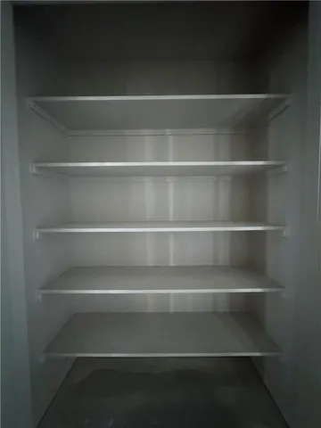 $635,229 | 7609 Northeast 103rd Terrace, Kansas City, MO 64157