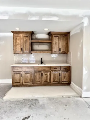 $635,229 | 7609 Northeast 103rd Terrace, Kansas City, MO 64157