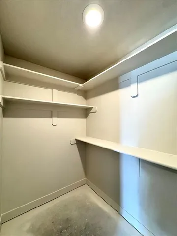 $635,229 | 7609 Northeast 103rd Terrace, Kansas City, MO 64157