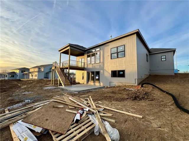 $635,229 | 7609 Northeast 103rd Terrace, Kansas City, MO 64157